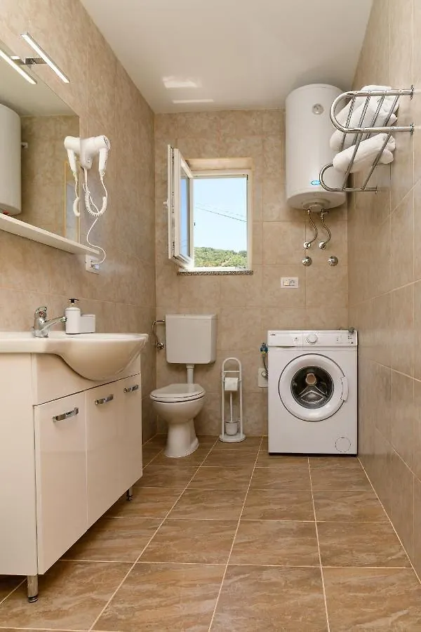 *** Guest house Apartments Forever Miholascica Croatia